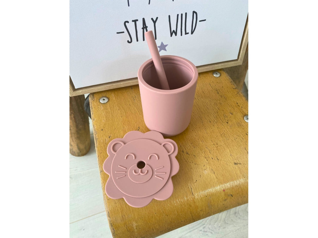 Verre lion à paille en silicone – pratique, sûr et ludique pour bébé