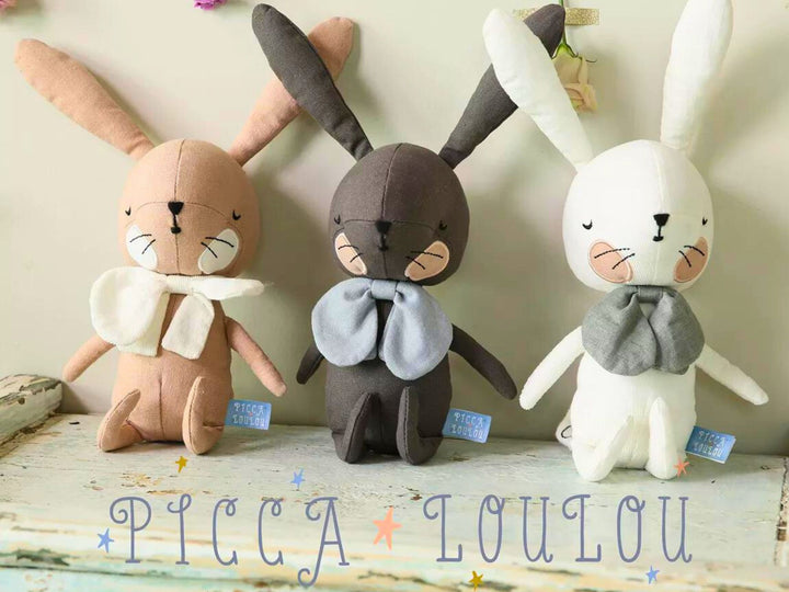 Peluche Lapin gris dans sa boîte cadeau – doudou naissance