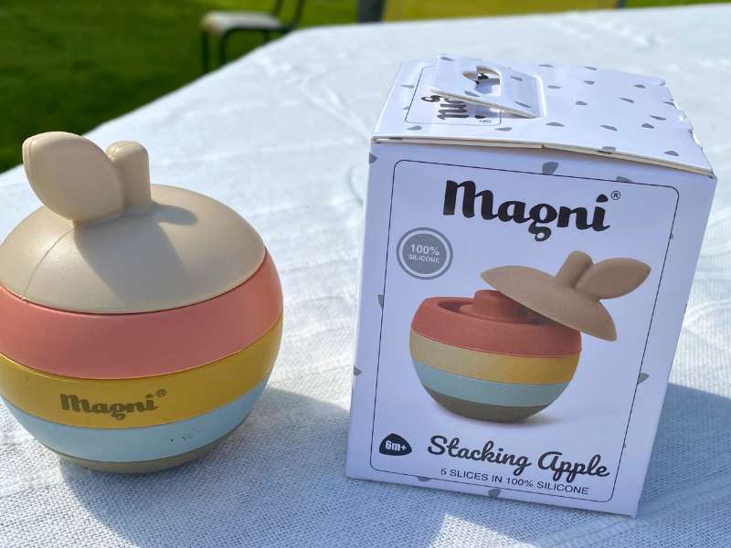 Jouet pomme en silicone – douceur apaisante pour bébé
