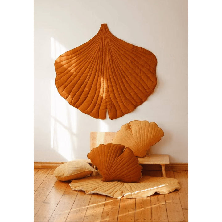 Tapis de jeu en velours feuille de ginkgo – caramel, doux &amp; décoratif