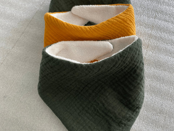Bavoir bandana en gaze de coton et éponge bambou - couleur unie