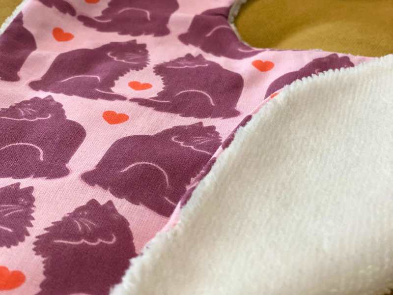 Bavoir en éponge de bambou et coton imprimé – Made in Berry