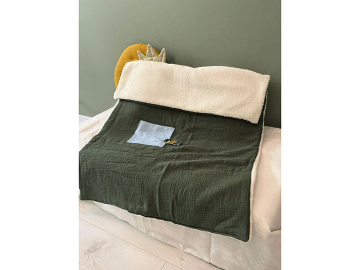 Couverture en gaze de coton &amp; fourrure mouton – kaki, douce &amp; cosy