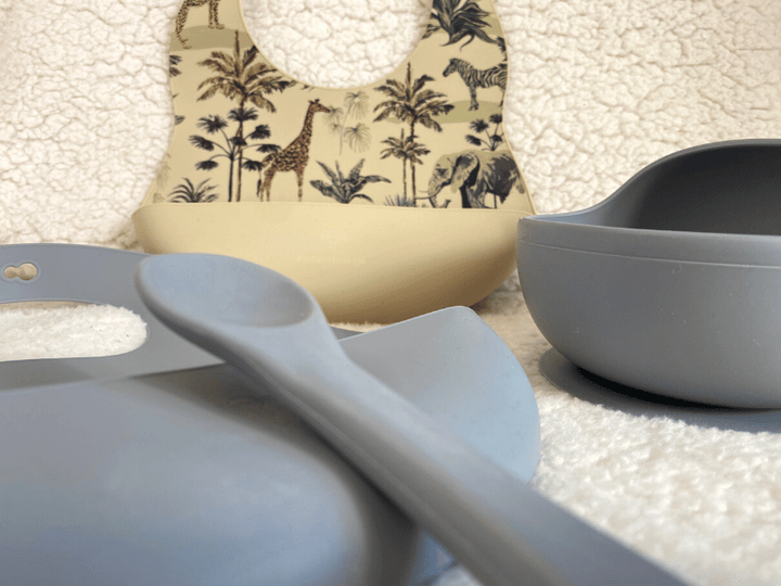 Coffret repas silicone jungle (bol, cuillère et 2 bavoirs) - Gris