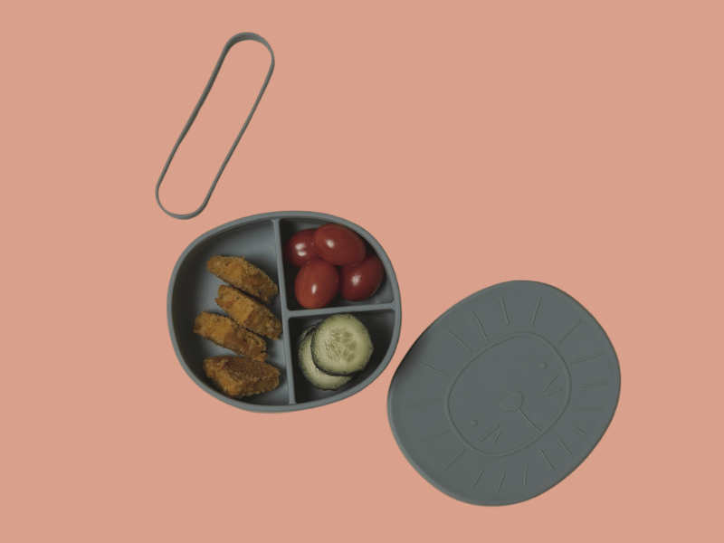 Lunch box lion avec couvercle en silicone - Sable